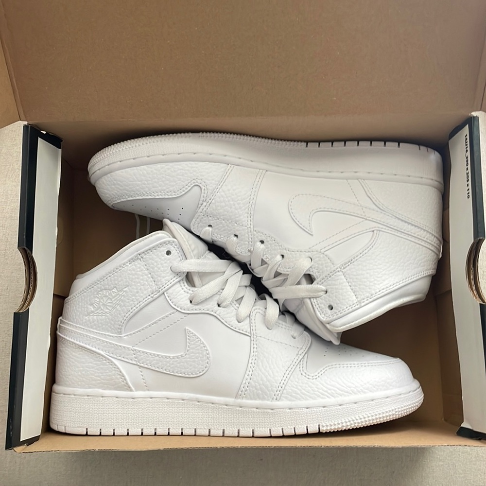 Air Jordan 1 mid (GS) RARE